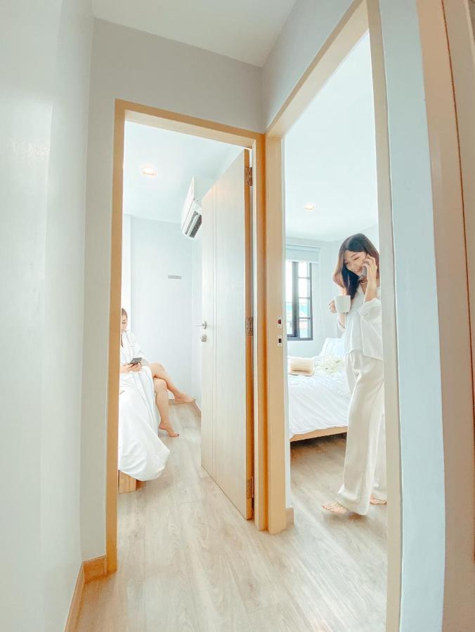 Yakthai Poshtel Банкок Екстериор снимка