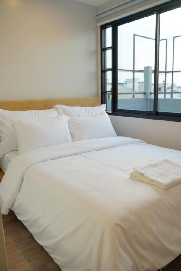 Yakthai Poshtel Банкок Екстериор снимка