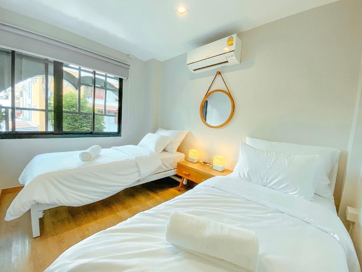 Yakthai Poshtel Банкок Екстериор снимка